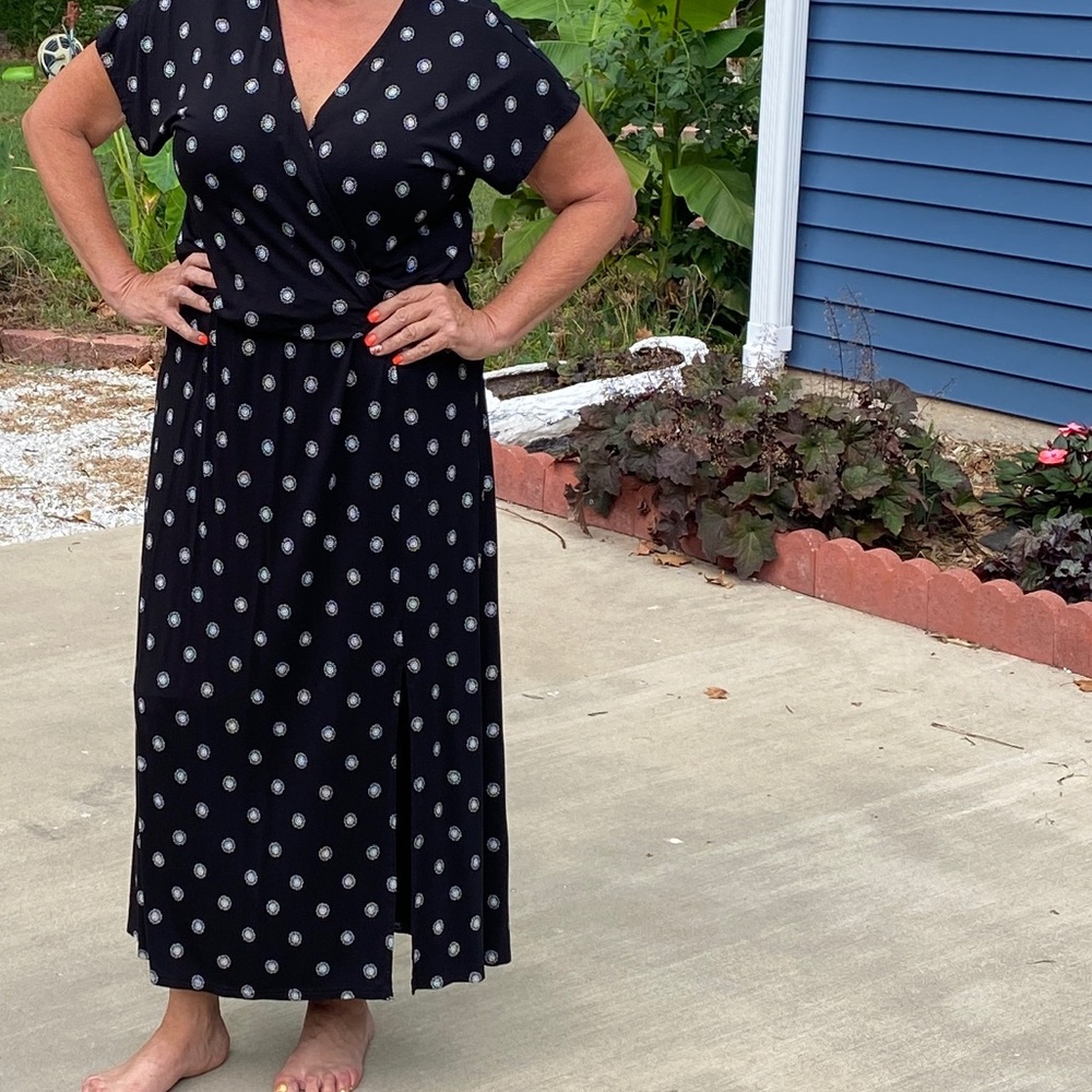 Black maxi dress short sleeve, slit